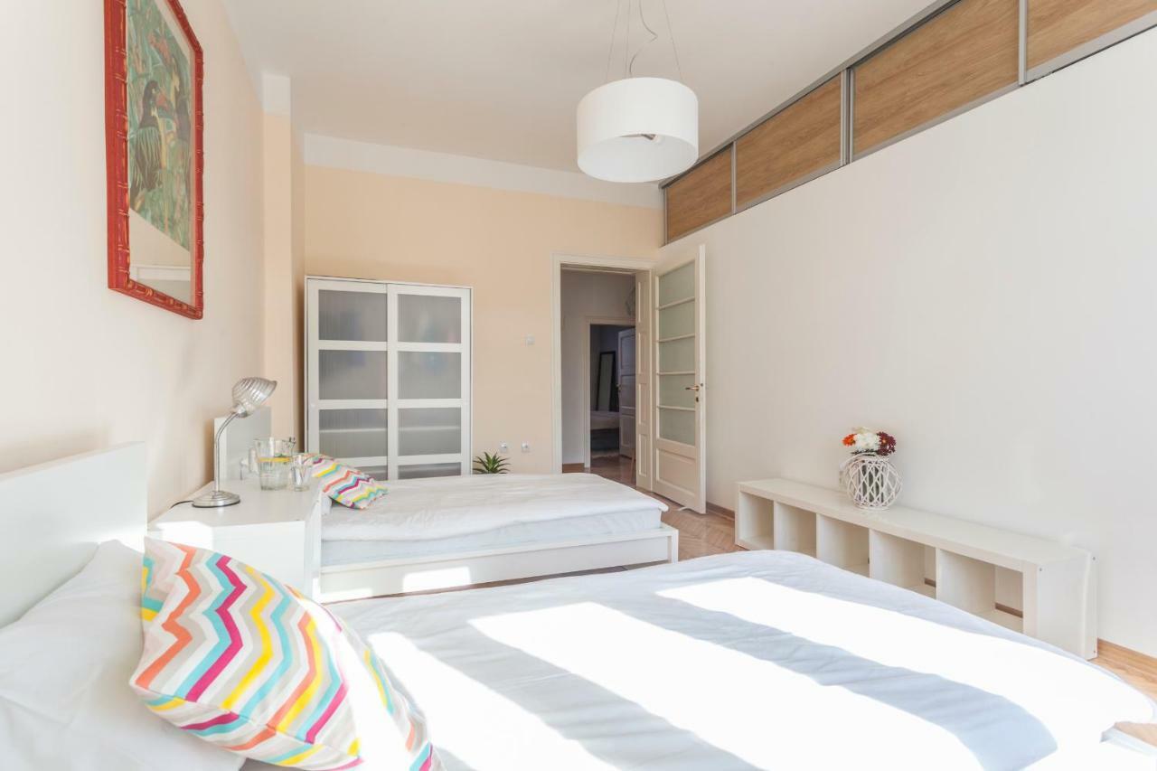 99 Muses Apartments Dordegol エクステリア 写真